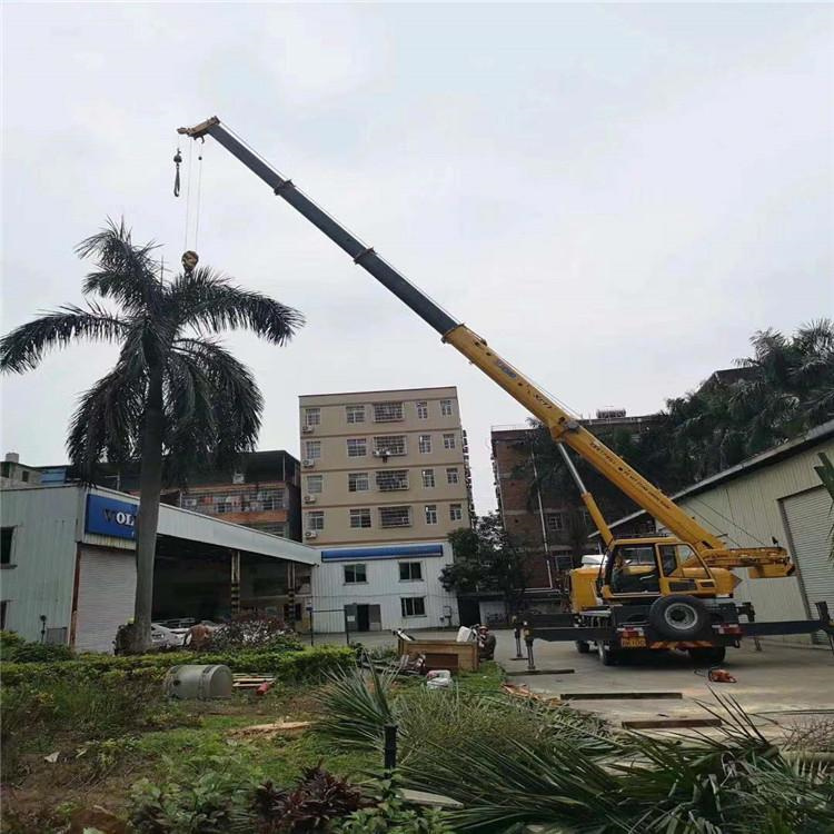 梅江12吨吊车出租一天的收费标准是什么