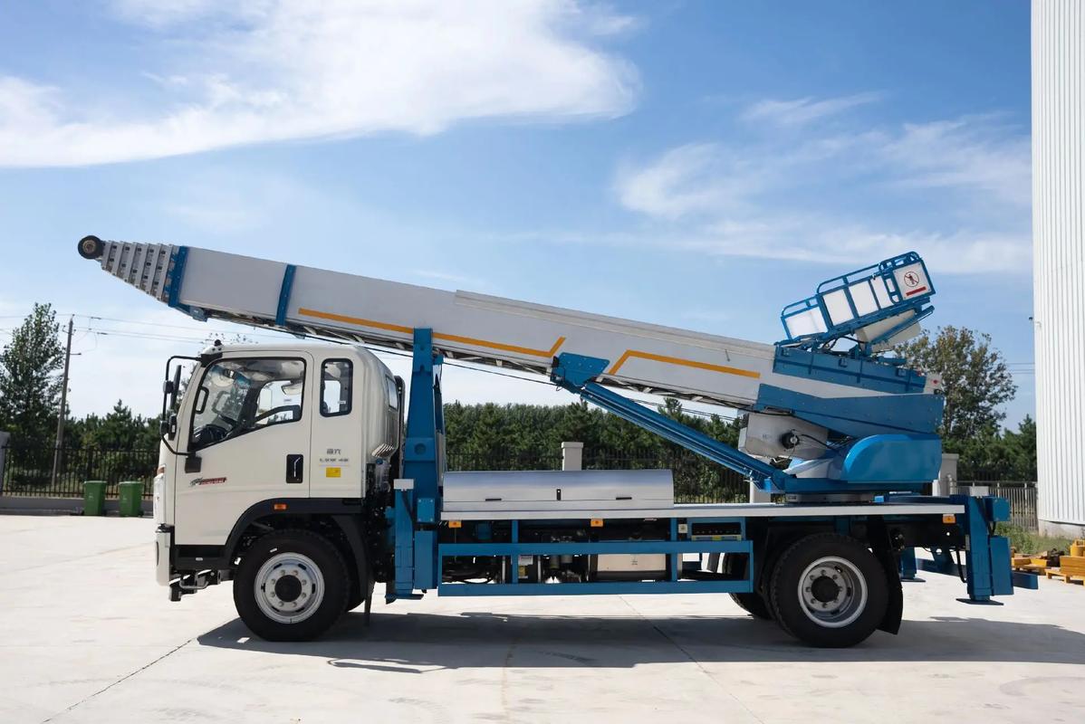 梅江云梯上料车租赁费用