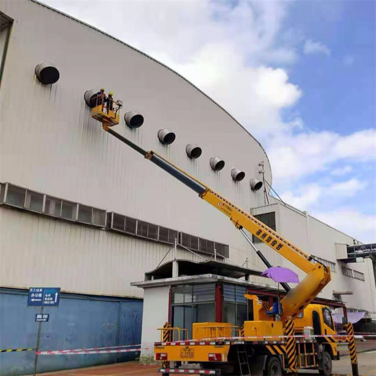 梅江高空作业车出租服务：专业广告牌安装解决方案