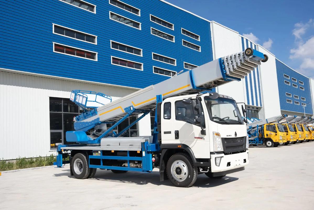 梅江出租云梯车高空作业车 建筑垃圾搬运