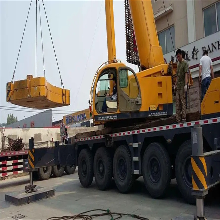 梅江当地吊车出租|机器吊装|75吨|工厂搬迁服务